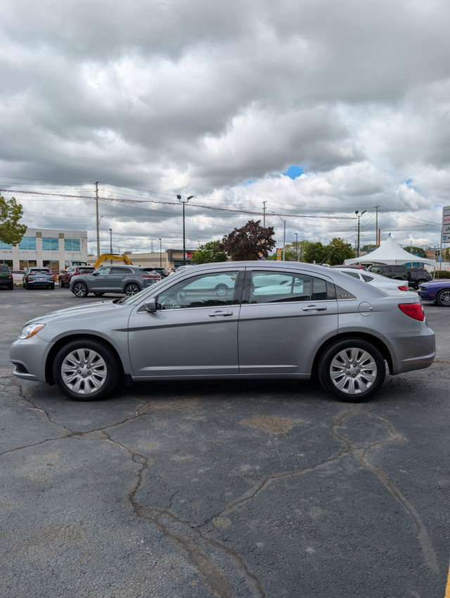 Chrysler  in Cars & Trucks in City of Toronto - Image 2