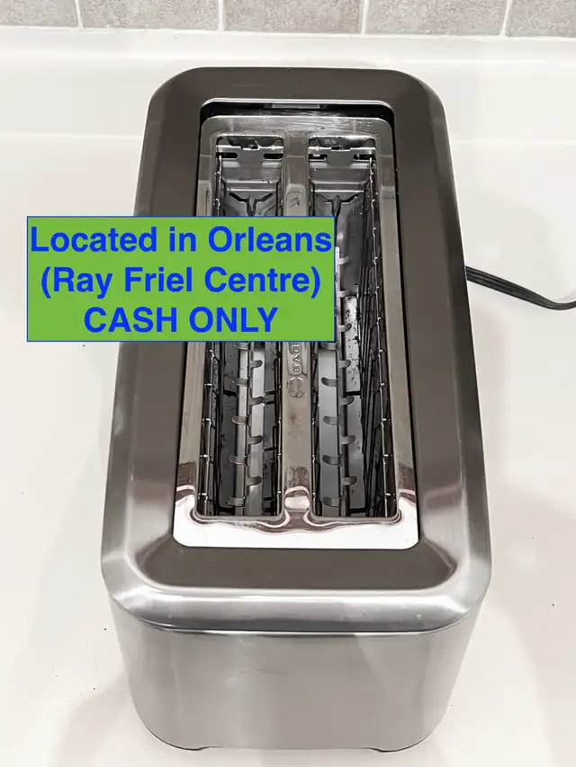 Breville 4-slice Toaster BTA730XL in Toasters & Toaster Ovens in Ottawa - Image 3