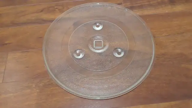 12" Microwave Glass Turntable Plate / Tray in Microwaves & Cookers in Mississauga / Peel Region - Image 2