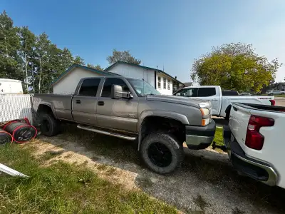 Great ol LBZ, best truck ive had. Well maintained but now she needs some work. Still runs good, driv...