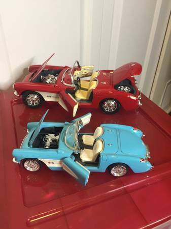 Chevrolet Corvette 1957 Road Tough Collection Die-cast Metal 1 1 in Arts & Collectibles in Burnaby/New Westminster