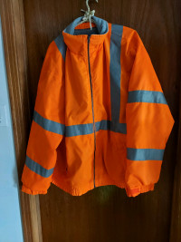 Safety jacket XL in excellent condition to big for me scotchlite