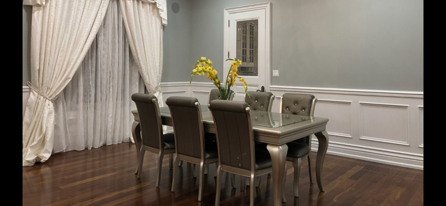 Dinning set in Dining Tables & Sets in Markham / York Region - Image 2