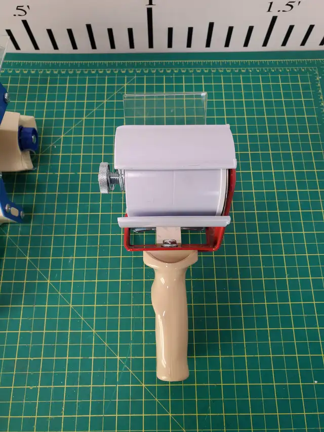3" Tape Dispensers x 4 Units in Other in Calgary - Image 9