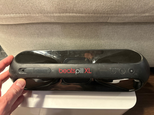 Beats Pill XL in Speakers in La Ronge - Image 2