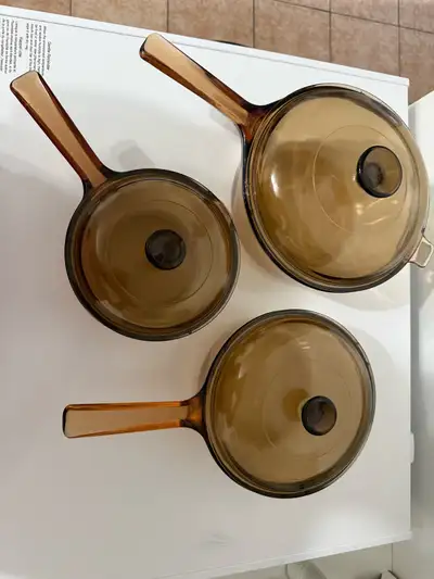 3 chaudrons (casseroles) en verre, View more