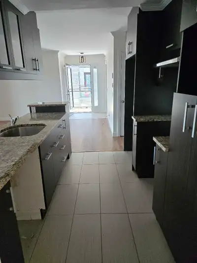 condo 51/2 à louer