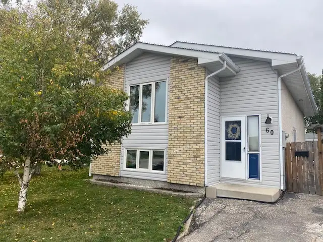 House for Rent 3 bed 2 ba Fenced in yard Great school catchment in Long Term Rentals in Winnipeg - Image 2