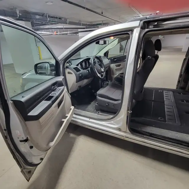  2008 Chrysler Grand Caravan SXT545693819030753282