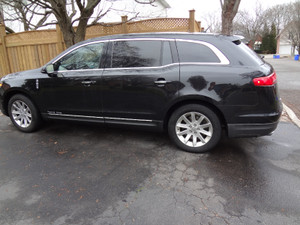 2014 Lincoln MKT Livery