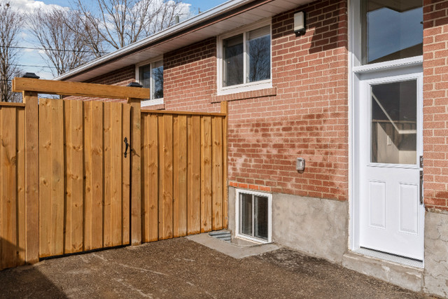 Newly Renovated 3 Bed-1 Bath-1 Laundry-2 Parking, Pickering in Long Term Rentals in Oshawa / Durham Region - Image 3