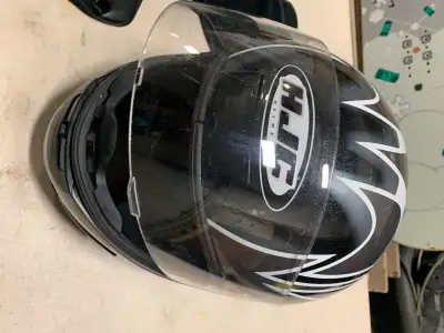 In great condition, Comes with accessories and carry bag, motorcycle or snowmobile helmet