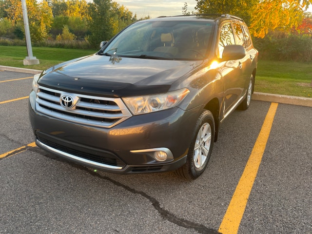 Toyota Highlander V6 AWD 2011 — photo 3