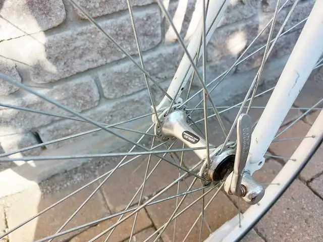 Bianchi Premio Road White 14 speed Bike in Road in Barrie - Image 5