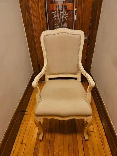 Chaise de style antique, View more