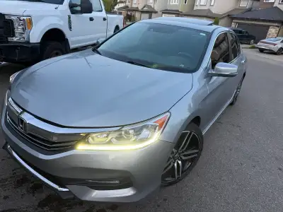 Price is firm No dealers 2017Honda accord 2.4L New tires, pick button start, keyless entry, sunroof,...