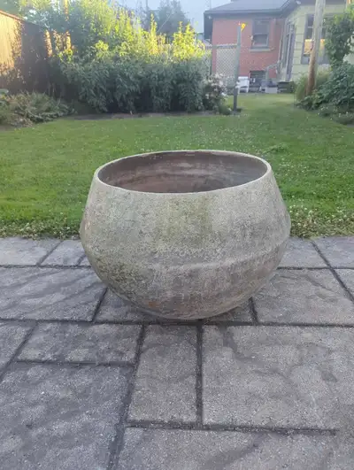 Jardinière en béton, View more