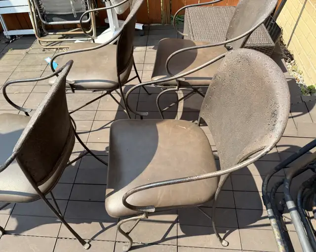 4 Metal Patio Chairs in Other United States in Canada - Image 3