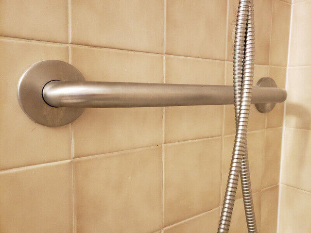 Set of 3 shower grab bars in Health & Special Needs in City of Halifax