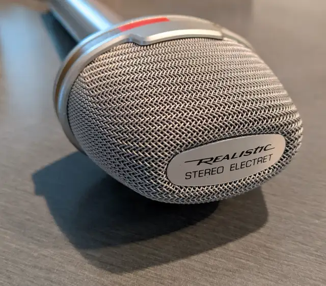 Vintage Realistic Condenser Stereo Electret Microphone 33-919A in General Electronics in Longueuil / South Shore - Image 5