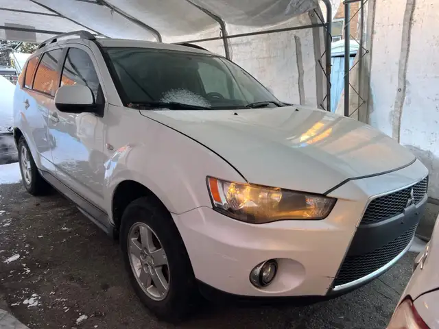 Automatic 4WD 2.4L Quebec inspection or EXPORT64959945369986120