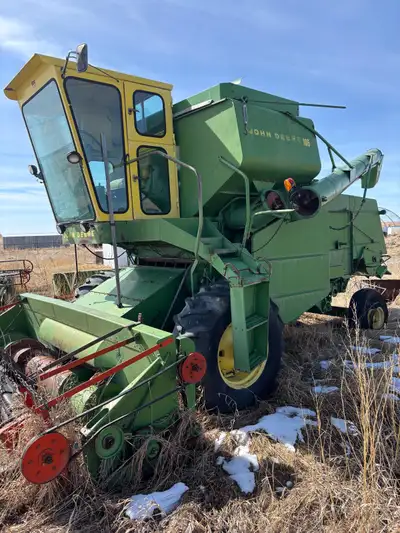 1967 John Deere 105 Combine – Complete Unit w/ Headers One of the largest combines of its time. This...