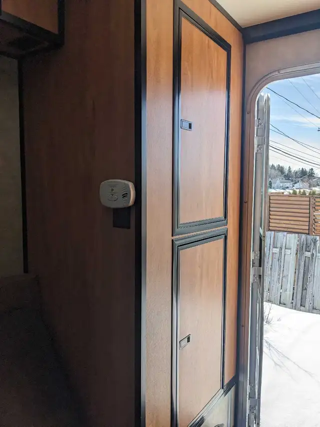 Campeur Porté 2016 Camp Lite 8.5 TC boîte 6.5 pi et camion ford in RVs & Motorhomes in Saguenay - Image 11