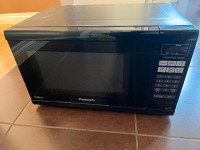 Panasonic microwave NN- ST651B 1200w