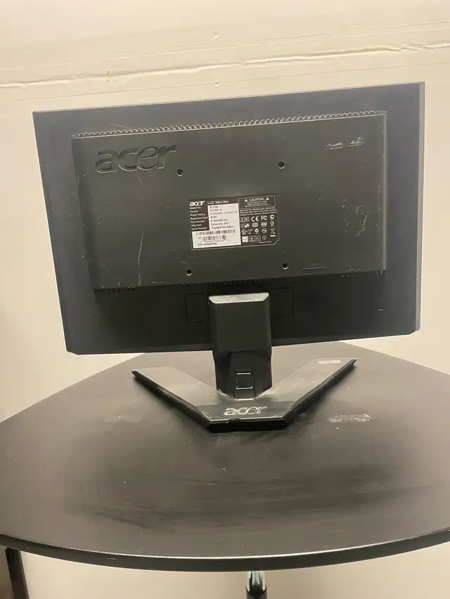 Acer 17inch 75hz Monitor / Acer 17inch 75hz Moniteur in Monitors in Gatineau - Image 3