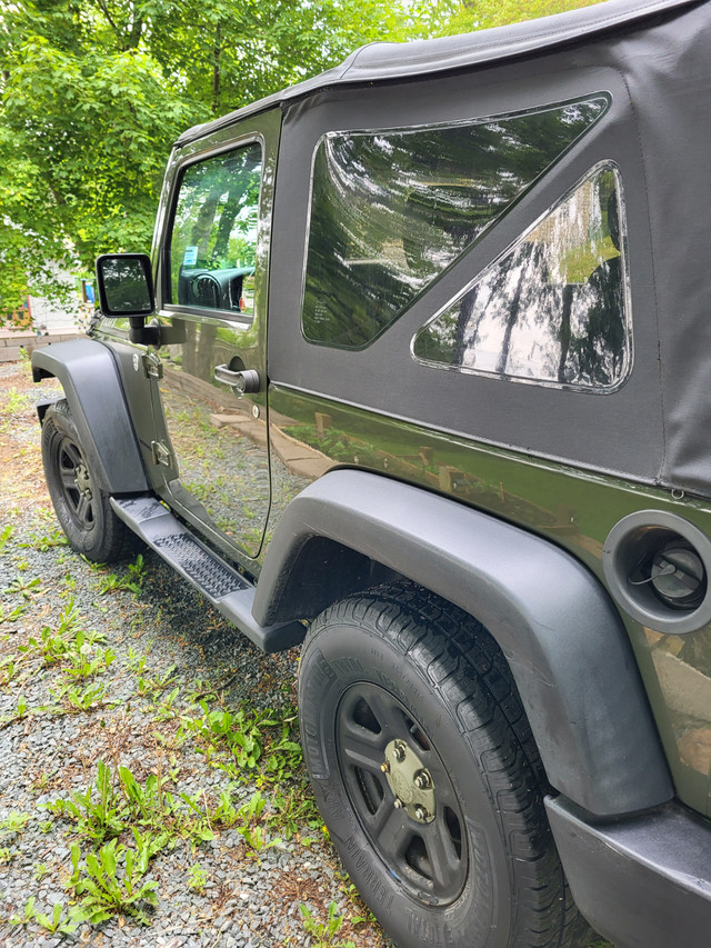 For Sale - 2015 Jeep Wrangler Willy's - Tank Green - $15,000 in Cars & Trucks in Bedford - Image 4