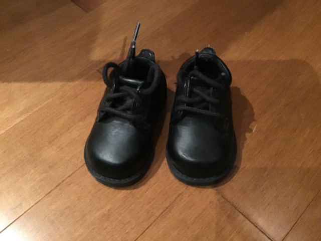 GYMBOREE BLACK LEATHER DRESS SHOES SIZE 1 MONTH LACE UP TIE in Clothing - 0-3 Months in Peterborough
