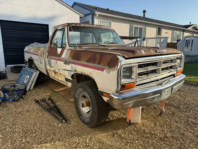 1989 Dodge D100 4x4 manual 318