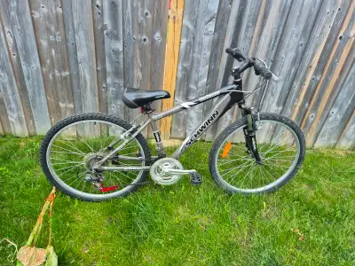 Schwinn Cadence small 16" frame bicycle, View more