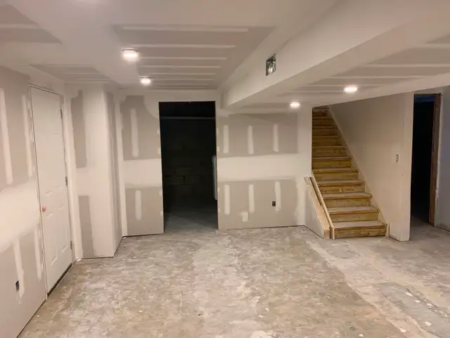 Drywall Taper - Taping and Mudding (Free Estimates / London) in Renovations, General Contracting & Handyman in London - Image 6