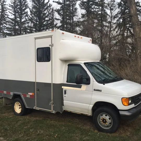 2006 Ford E350 Cube Van *Only 99K kms* Food Truck? RV?