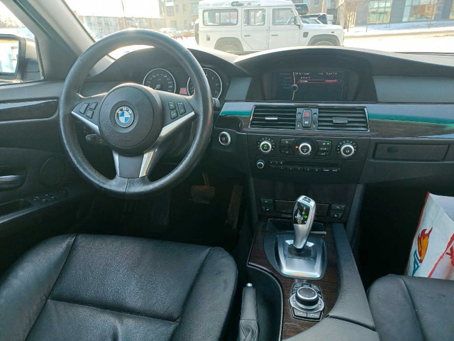 2010 BMW 528i Xdrive automatique 170000kms dans Autos et camions  à Ville de Montréal - Image 4
