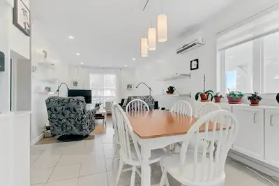 5-1/2 a loué situé au rez-de-chaussée d'un Triplex à Beauport