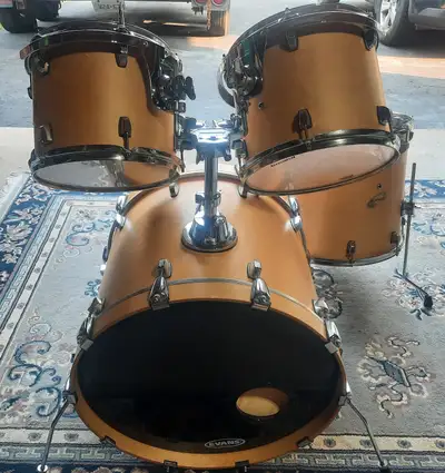 Ludwig Accent CS Custom 4-Piece Drum Kit + Soft Cases (No Snare), View more