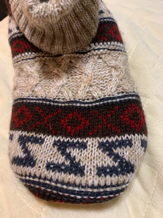 Men’s Slipper Socks *BRAND NEW* Non Slip Grips, Knit Fleece63406571632257122