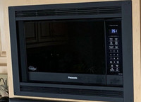 Microwave Panasonic built-in with trim kit-Black 