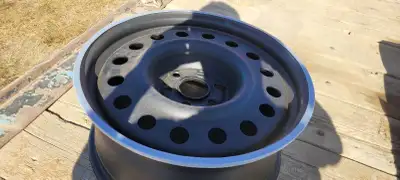 Have a set of 4 Envy Steel rims, measure 18x8.0, 6x120. NEW IN BOX. Asking $100/each Call or text 40...