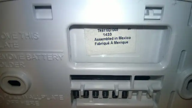 Honeywell TH6110D1005 Thermostat in Indoor Lighting & Fans in Mississauga / Peel Region - Image 7