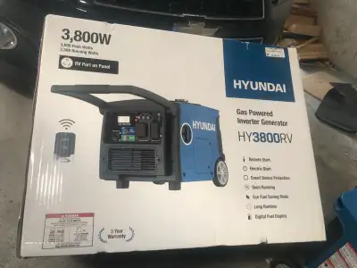 Hyundai 3800W RV Generator Electric start. Quiet. Only 6 hours on the meter.