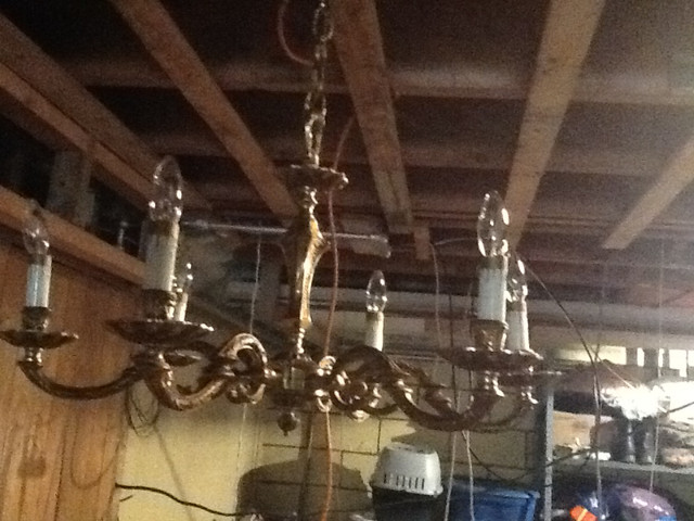 Lustre chandelier 5 branches laiton dans Éclairage intérieur et plafonniers  à Ville de Montréal
