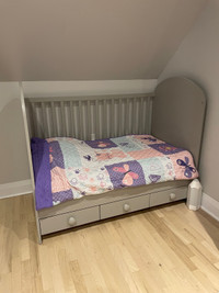 Crib and convertible toddler bed