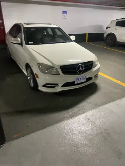 2008 Mercedes motor runs vary good the car need a transmission