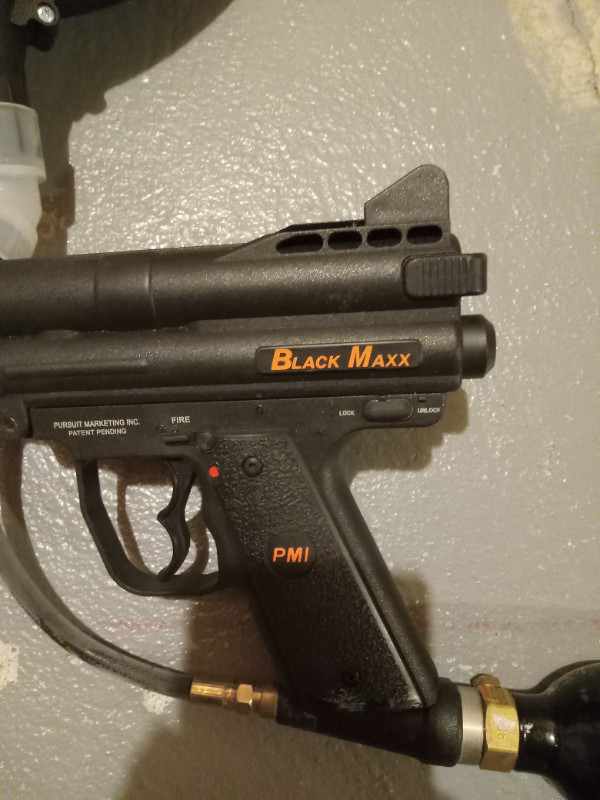 PMI Paintball Gun Black Maxx in Other in Markham / York Region