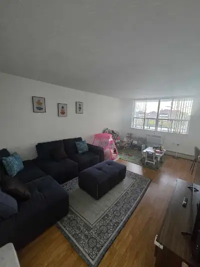 Welcome to 359 Geneva Street St. Catherines. Welcome to this stylish and beautifully updated 2-bedro...