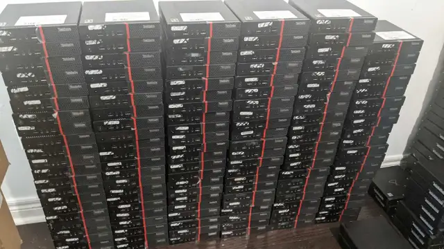 Lenovo Thincentre M715q TinyAMD RYZEN 5 PRO 2400GE8GB DDR4 in Desktop Computers in Markham / York Region - Image 2