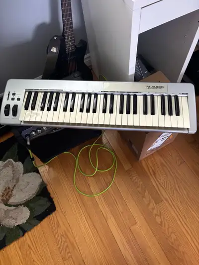 MIDI keyboard M-Audio Keystation 49e, View more
